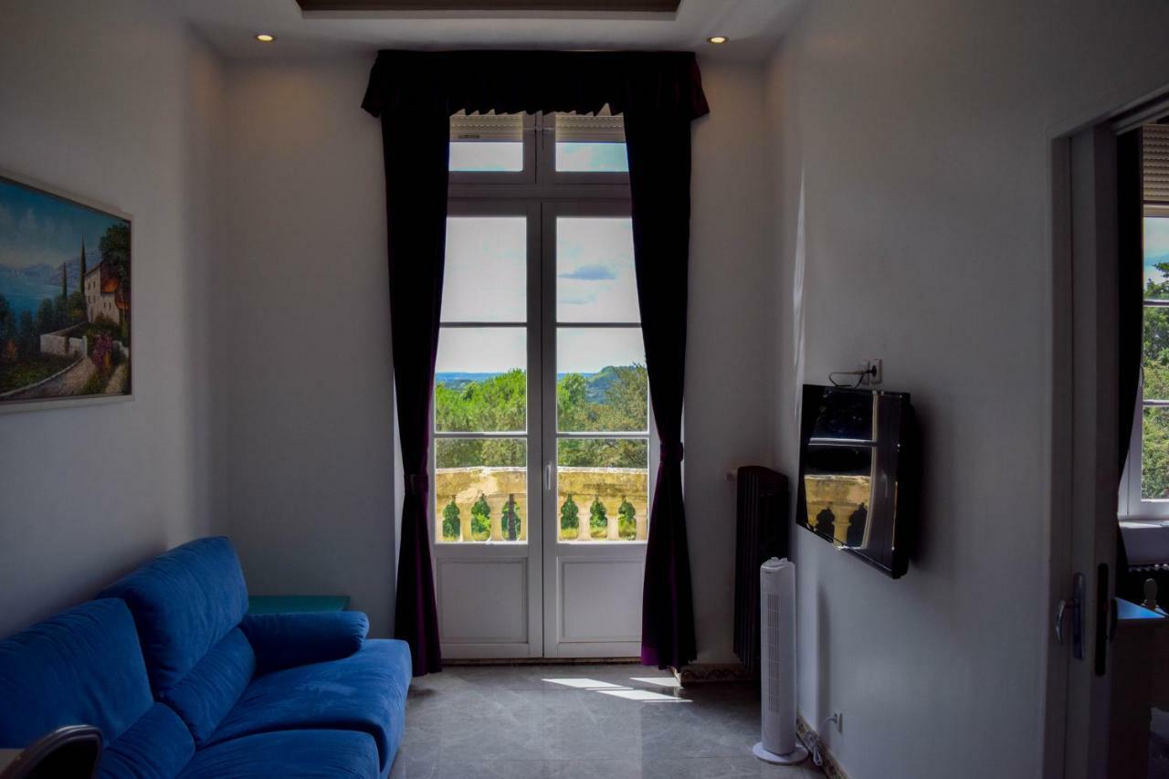 Chateau Nevers Bed and Breakfast Varennes-Vauzelles Eksteriør billede